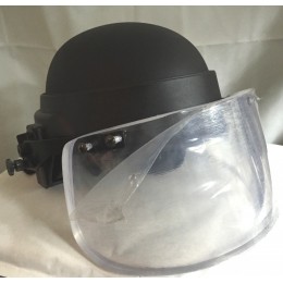 Casque balistique STD avec visière.